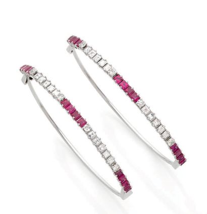 Two delicate bracelets in white gold (750)...