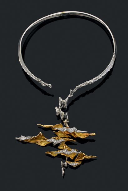 STERLE & Cie
Large rigid hinged necklace...