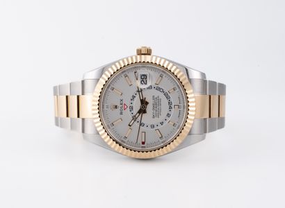 ROLEX, Oyster Perpetual Sky-Dweller
Superb...