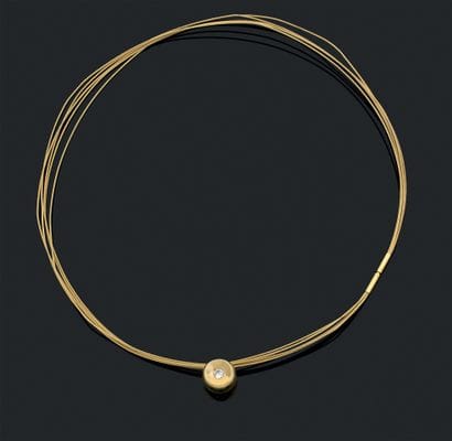 DINH VAN
Yellow gold (750) choker necklace...