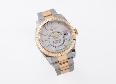 ROLEX, Oyster Perpetual Sky-Dweller
Superb...