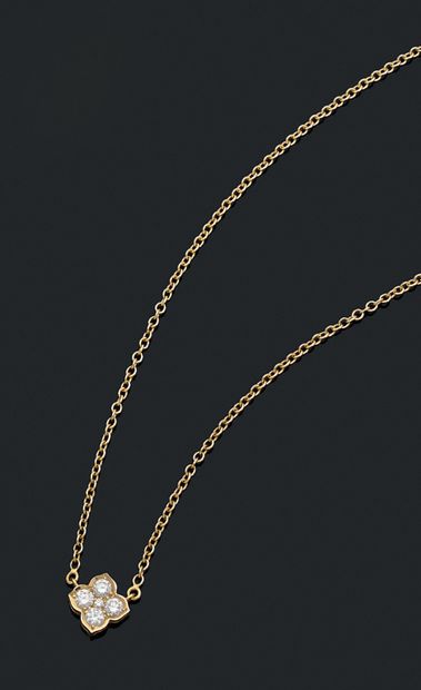 CARTIER
Yellow gold (750) necklace featuring...