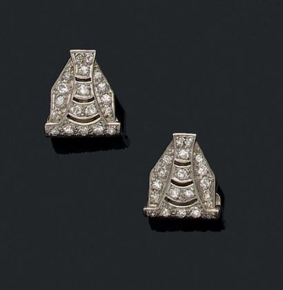 Paire de petits clips de revers en platine...