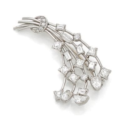 Brooch in platinum (850) in the form of a...