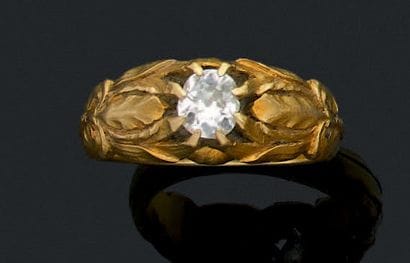 Bague en or jaune (750), l'épaulement à décor...