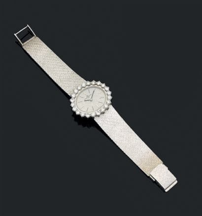 BAUME & MERCIER
Ladies' wristwatch in white...