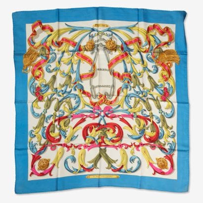HERMES
Hermès square in silk twill.
Model:...