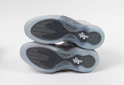 NIKE, Foamposite Wolf Grey suede
Pair of...