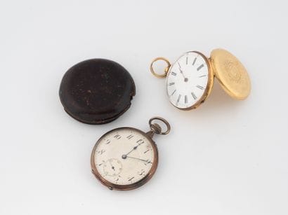 Lot of two gousset watches : 
- one in yellow...