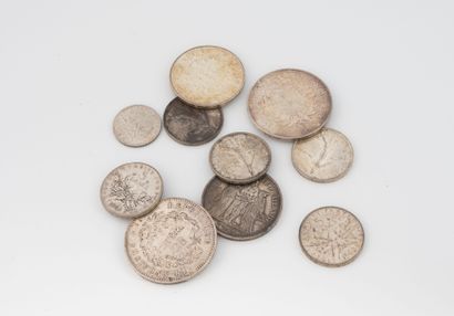 FRANCE
Lot of ten silver coins including:
-...