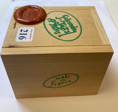 JAR'S Paris
Golconda fragrance.
In a wooden...