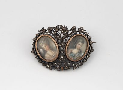 Silver brooch (min 800) adorned with two...