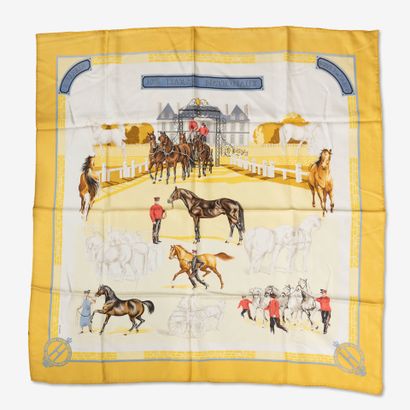 HERMES
Hermès square in silk twill.
Model:...