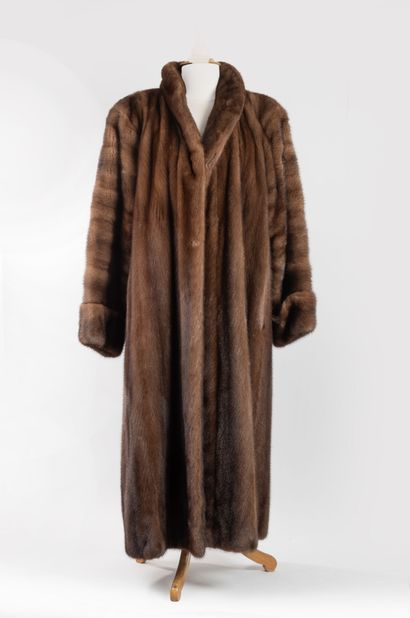 Yves Saint-Laurent Fourrures
Lady's coat...
