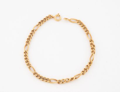 Textured yellow gold (750) forçat link bracelet...