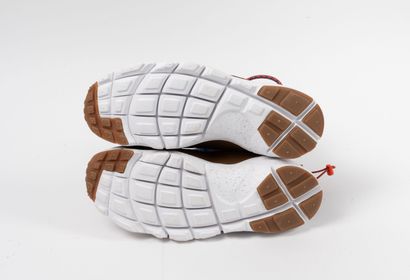 NIKE Footscape Route SNKRBT SP
Pair of Nike...