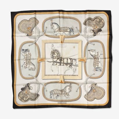 HERMES
Hermès square in silk twill.
Model:...