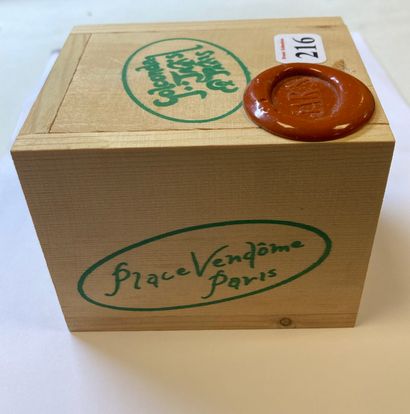 JAR'S Paris
Golconda fragrance.
In a wooden...