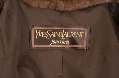 Yves Saint-Laurent Fourrures
Lady's coat...