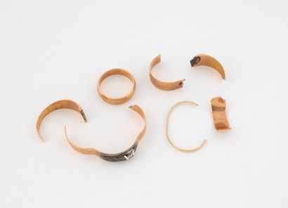 Lot in pink gold (750) including :
- A wedding...