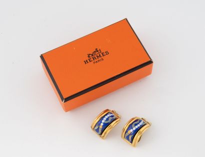HERMES
Pair of curved ear clips in gilded...