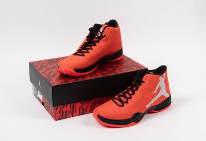 NIKE Air Jordan XX9 Infrared 23
Pair of Nike,...