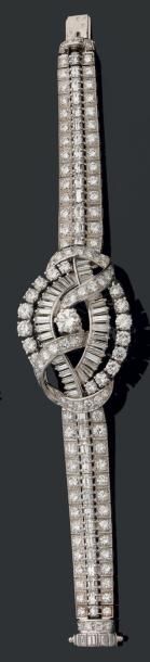 Bracelet souple en platine et or gris formé...