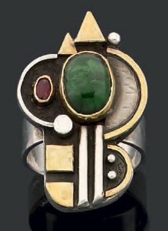 Linda LADURNER (Merano, Italie, née en 1954)
Bague...