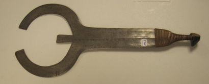 Arme-faucille double 