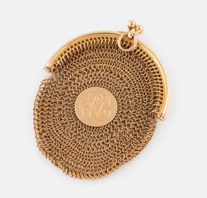 Small round purse in yellow gold (750) with...