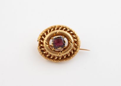 Brooch in yellow gold (750) with openwork...