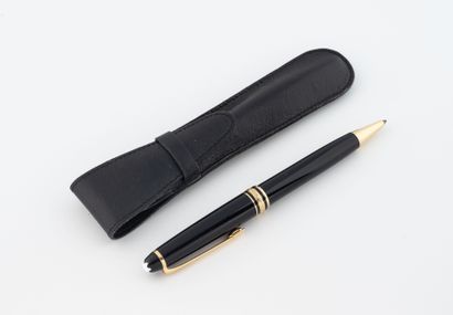 MONTBLANC
Meisterstück model.
Black resin...