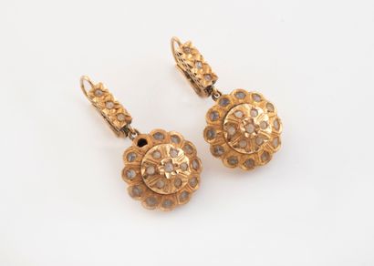 Pair of yellow gold (750) 