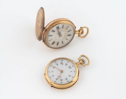 Set of two neckwatches in yellow gold (750),...