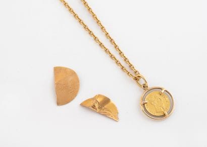 Yellow gold (750) forçat chain pendant holding...