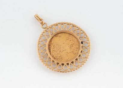Gold sovereign, Victoria, 1877, mounted as...