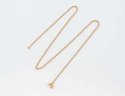 Yellow gold (750) forçat chain. 
Spring-ring...