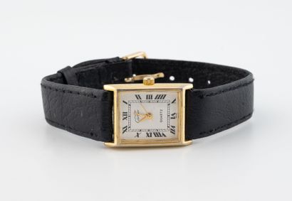 CARTIER, Must
Tank watch in metal and gilt...