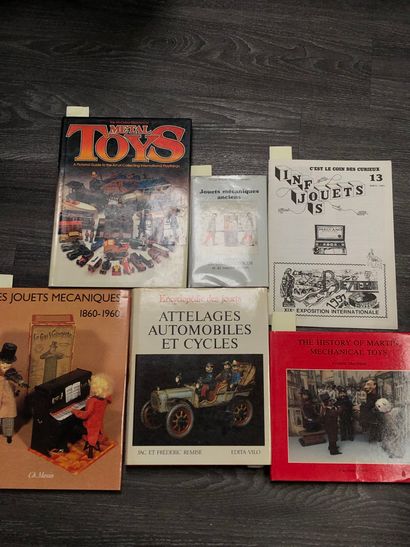 Lot de 6 livres comprenant :
- Guide du collectionneur...