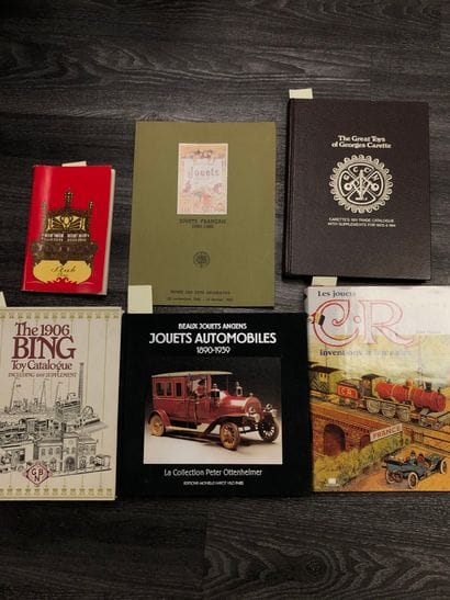 Lot de 6 ouvrages divers comprenant : 
-...