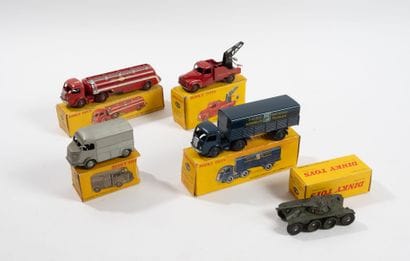 DINKY TOYS FRANCE
Lot including:
-Citroën...
