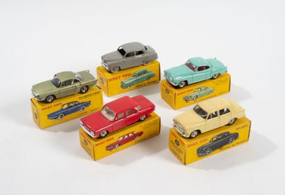DINKY TOYS FRANCE
Lot including:
-Peugeot...