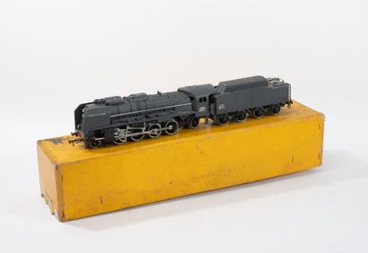 JEP
Locomotive and tender 141 P.
O gauge.
Damage,...