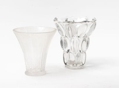 LALIQUE FRANCE
Vase en cristal à décor d'épis...