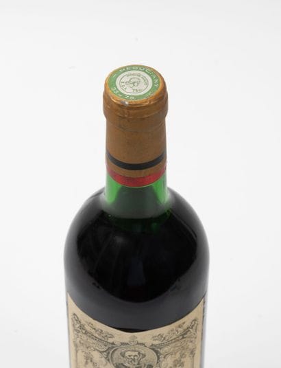 PETRUS
1 bouteille, 1979.
Pomerol.
Niveau...