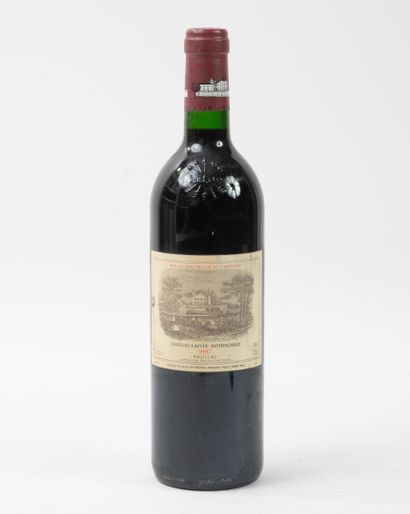 CHÂTEAU LAFITE ROTHSCHILD
1 bouteille, 1997.
GCC1...