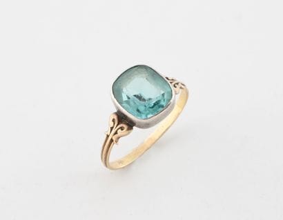 Gold (750) and silver (800) ring set with...
