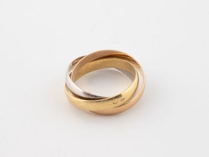 Three-ring wedding band in three-tone (750)...