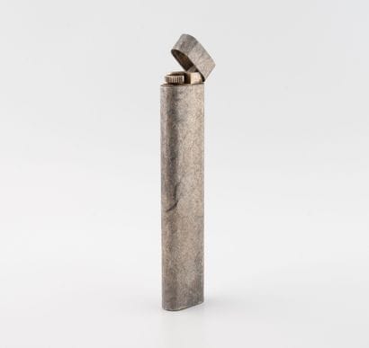CARTIER
Large lighter in brushed silver-plated...