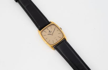 Universal Geneve
Men's wristwatch in gilt...